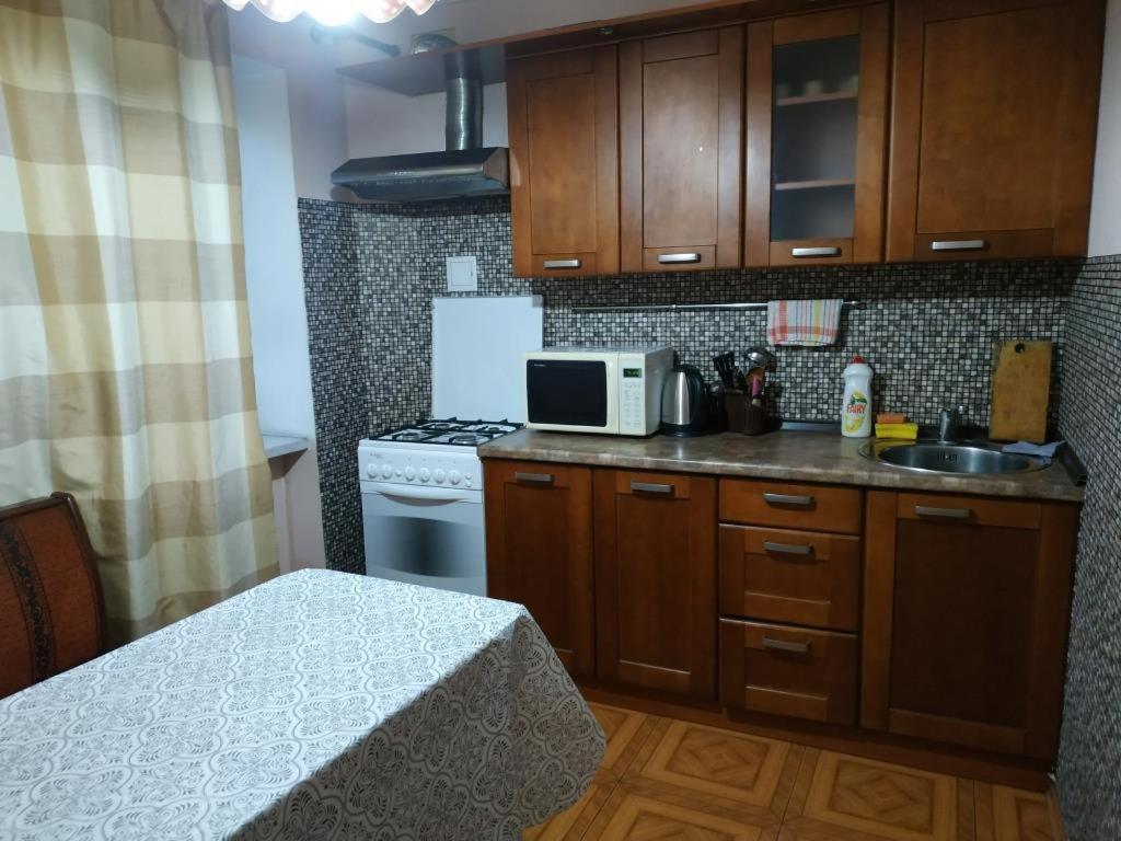Nice Apartment Near Gulliver キエフ エクステリア 写真